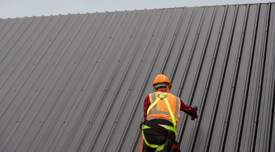 Professional gutter cleaning in Eckerty, IN